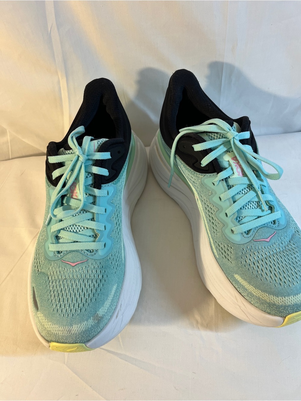 Women’s HOKA Bondi 9 Size 8M Athletic Running Shoes